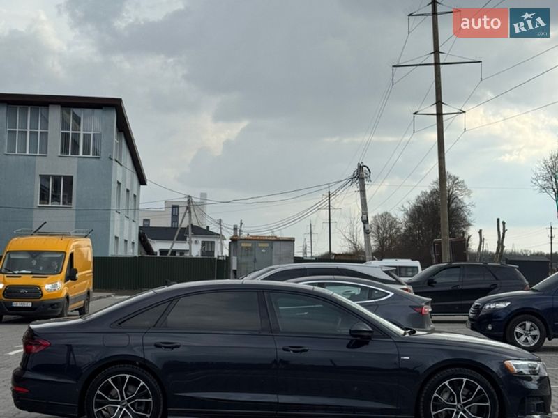Седан Audi A8 2021 в Виннице
