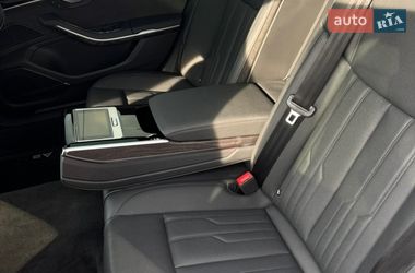 Седан Audi A8 2021 в Виннице