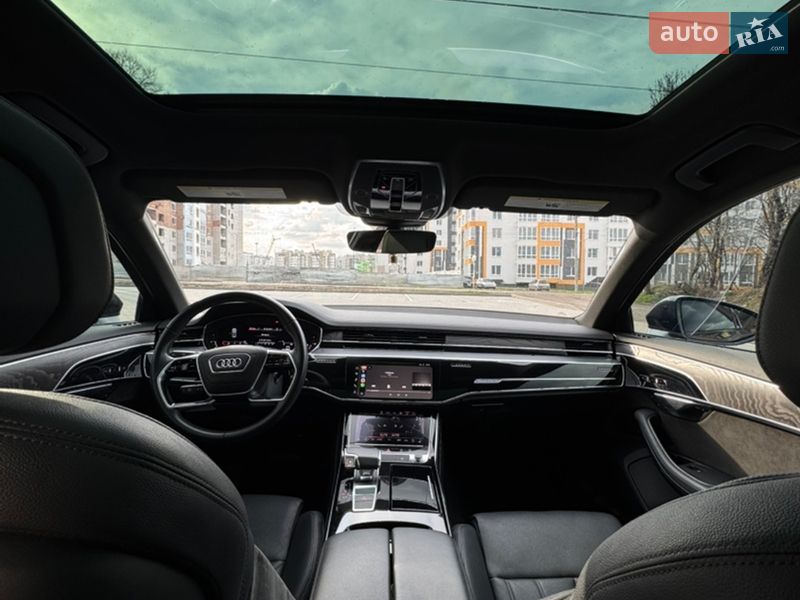 Седан Audi A8 2021 в Виннице