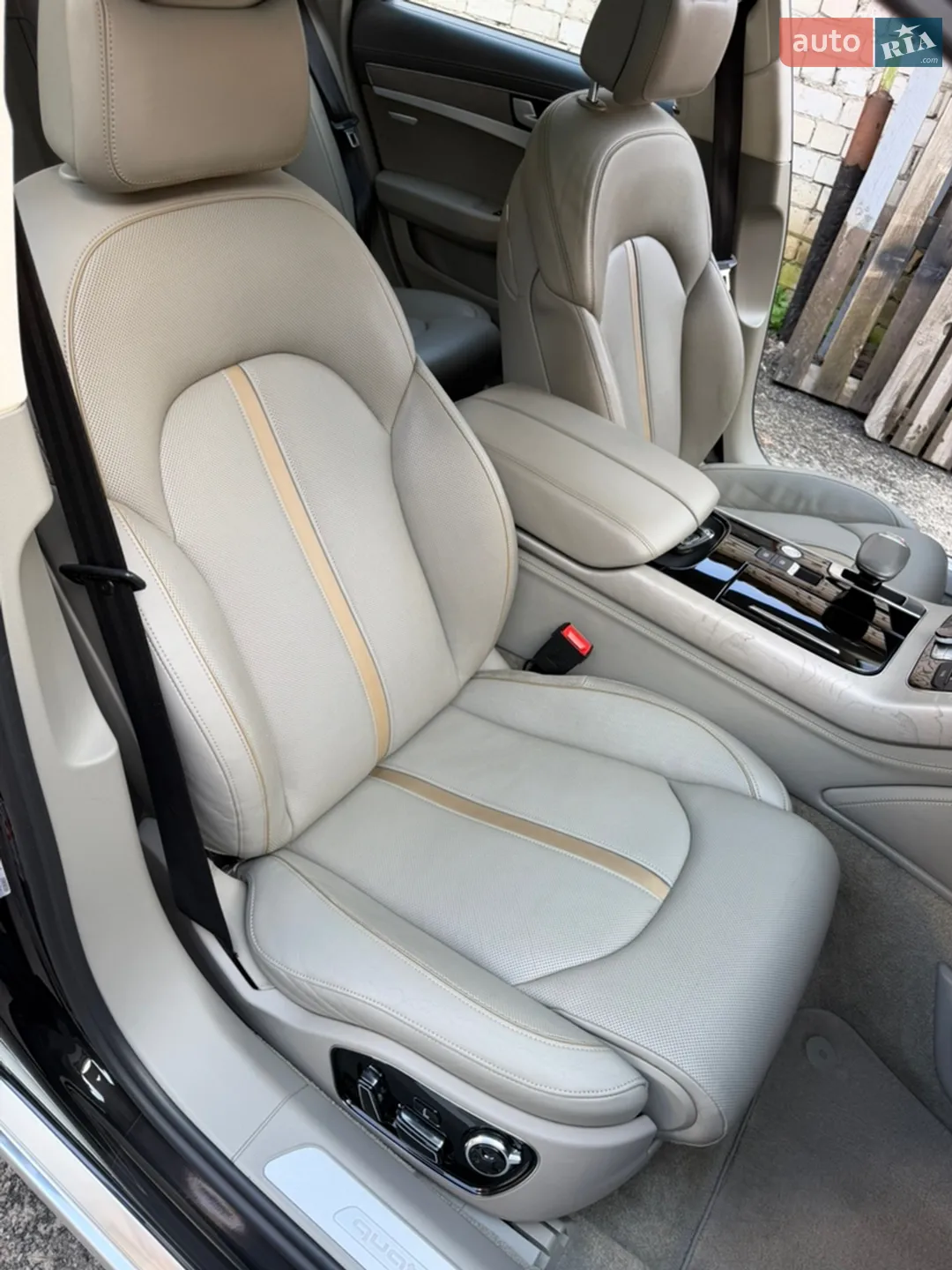 2015 Audi A8 - мініатюра 32