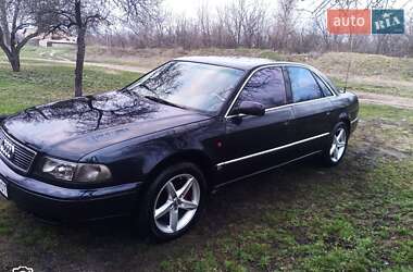 Седан Audi A8 1995 в Балаклії