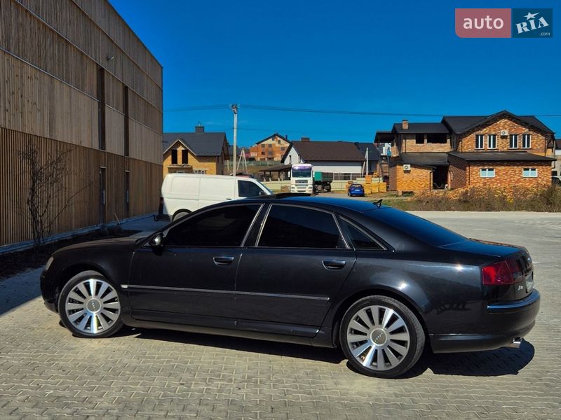 Седан Audi A8 2004 в Львове