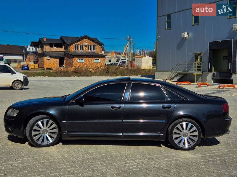Седан Audi A8 2004 в Львове
