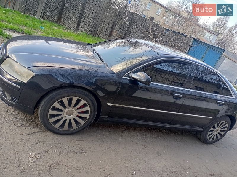 Седан Audi A8 2004 в Дніпрі