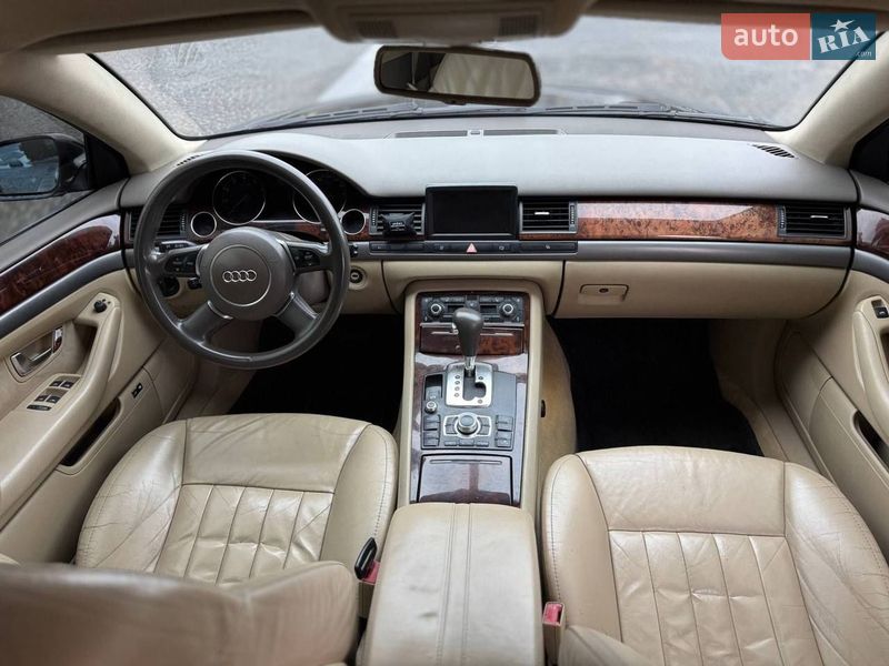 Седан Audi A8 2005 в Днепре