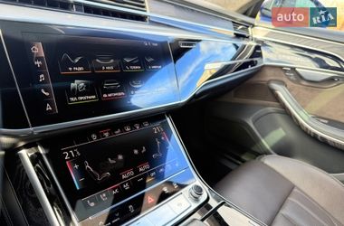 Седан Audi A8 2018 в Києві фото 43 Седан Audi A8 2018 в Києві