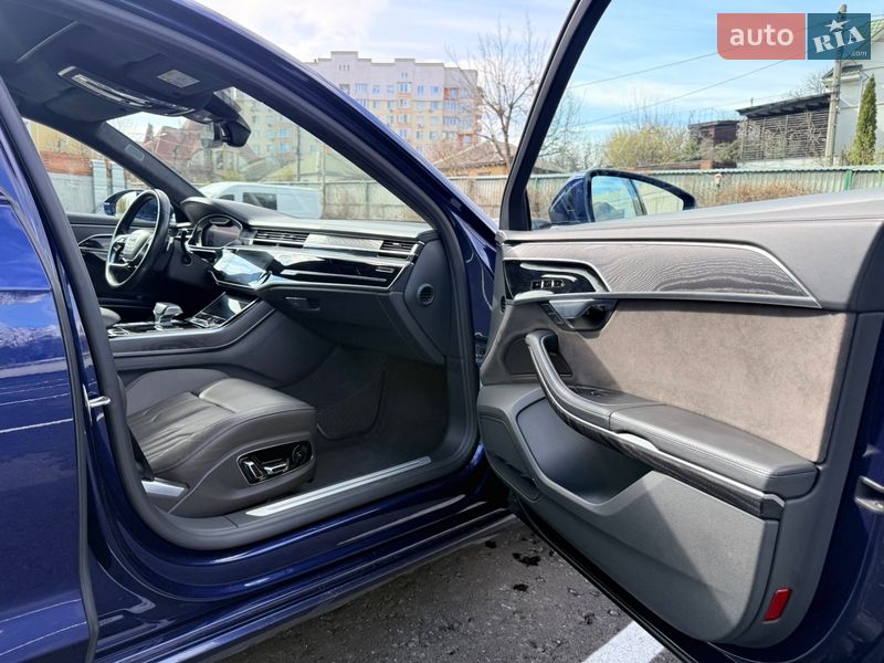 Седан Audi A8 2018 в Києві фото 46 Седан Audi A8 2018 в Києві