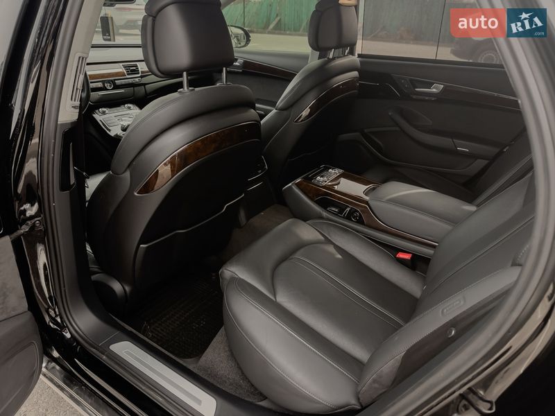 Седан Audi A8 2014 в Киеве