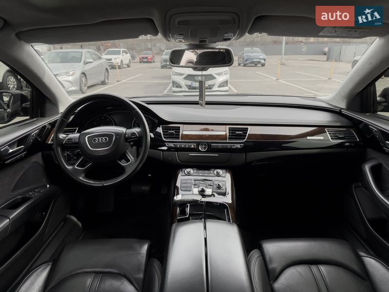 Седан Audi A8 2014 в Киеве