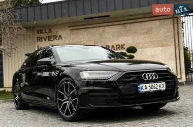 Седан Audi A8 2021 в Львове