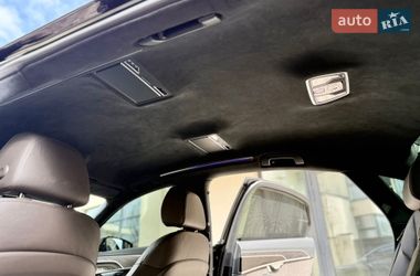 Седан Audi A8 2021 в Львове
