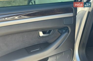 Седан Audi A8 2007 в Львові
