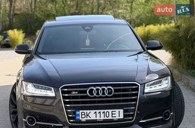 Седан Audi A8 2014 в Ровно