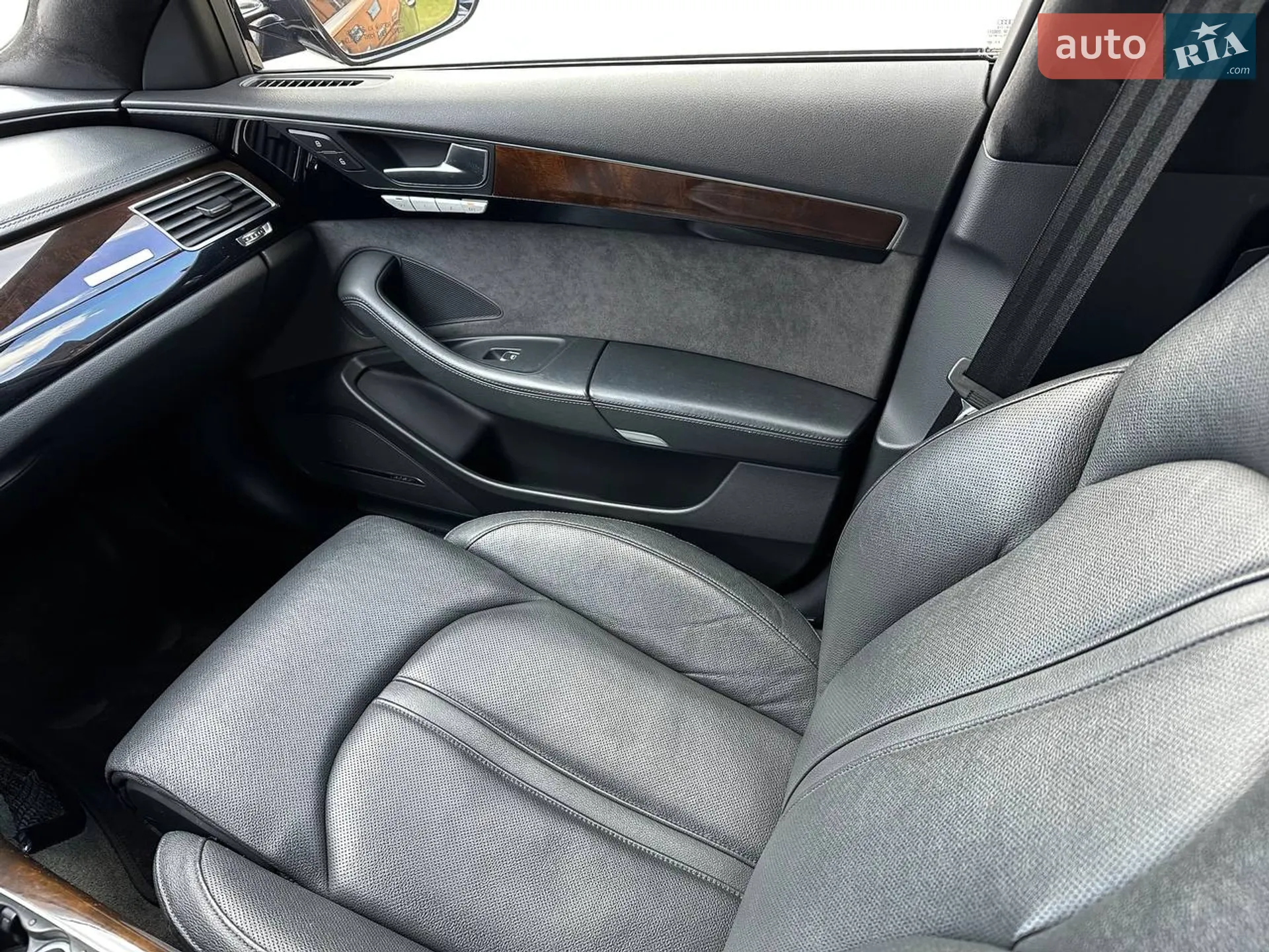 2016 Audi A8 - мініатюра 9