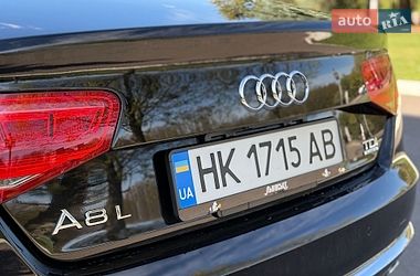 Седан Audi A8 2013 в Ровно