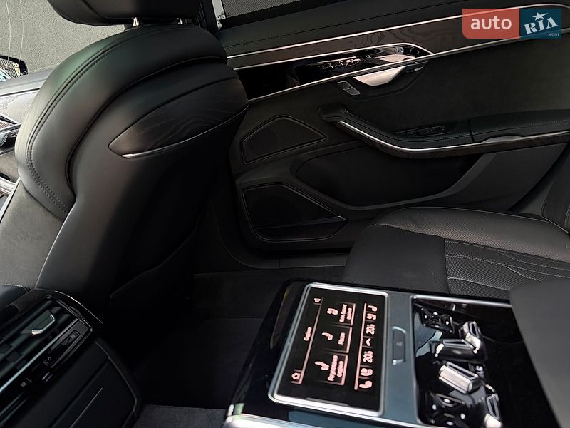 Седан Audi A8 2020 в Києві
