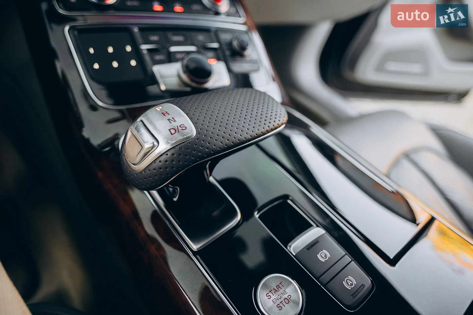 2011 Audi A8 - мініатюра 10