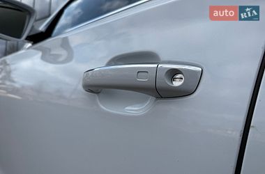 Седан Audi A8 2016 в Кривом Роге
