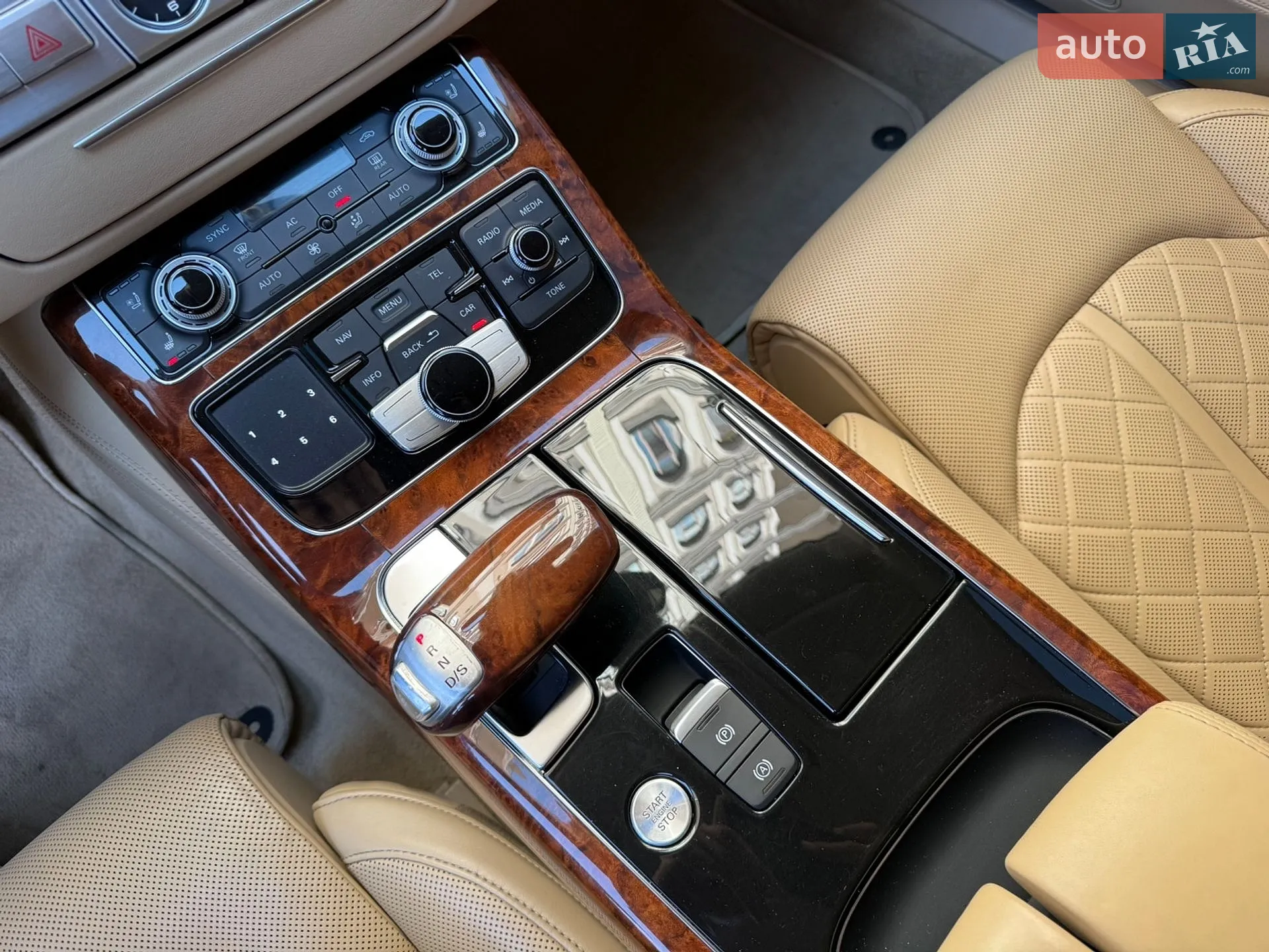 2010 Audi A8 - мініатюра 64