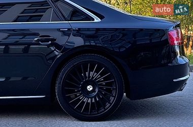 Седан Audi A8 2013 в Новояворовске