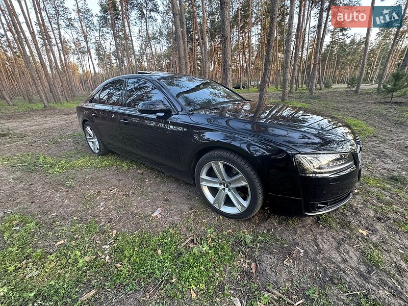 Седан Audi A8 2015 в Кропивницком