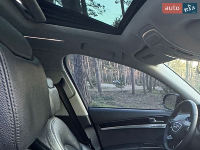Седан Audi A8 2015 в Кропивницком