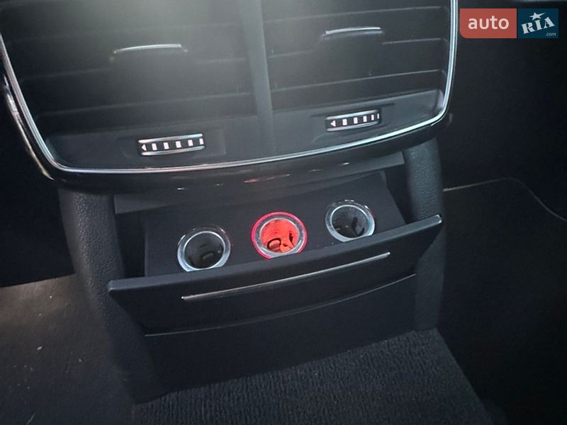 Седан Audi A8 2015 в Кропивницком