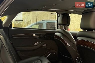 Седан Audi A8 2017 в Стрые