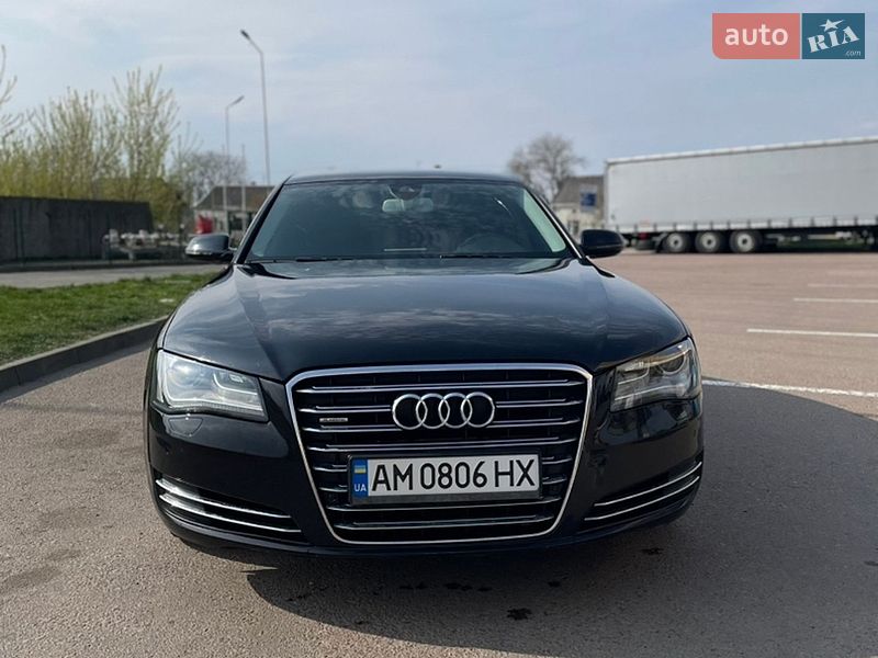 Седан Audi A8 2011 в Львове