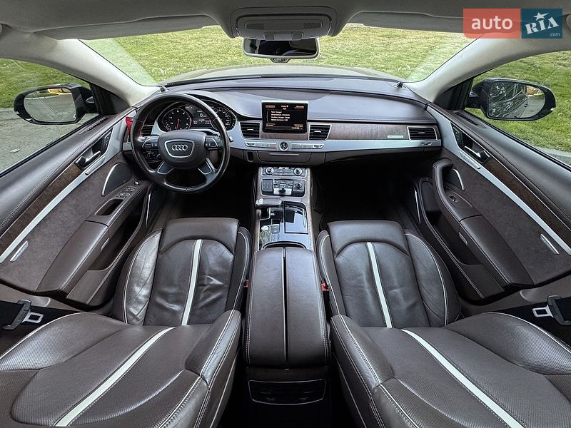 Седан Audi A8 2010 в Днепре
