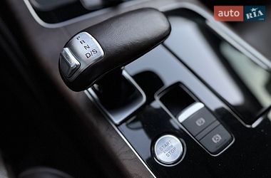 Седан Audi A8 2010 в Днепре