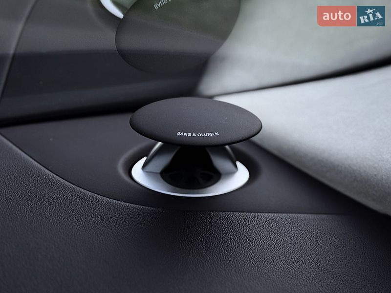 Седан Audi A8 2010 в Днепре