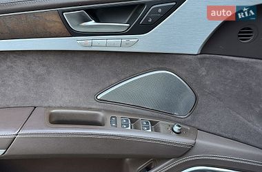 Седан Audi A8 2010 в Днепре