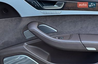 Седан Audi A8 2010 в Днепре