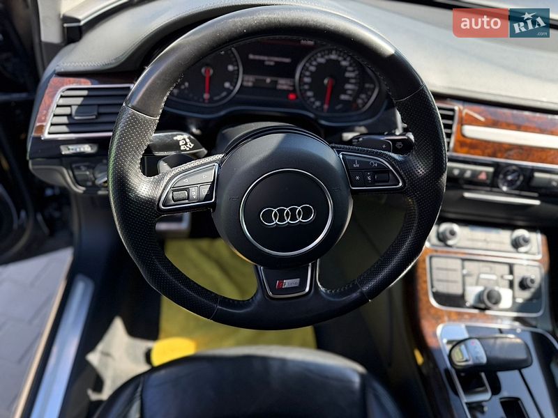 Седан Audi A8 2017 в Житомирі