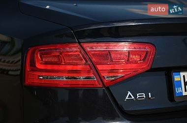 Седан Audi A8 2010 в Ровно