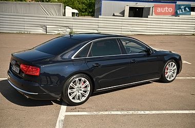 Седан Audi A8 2010 в Ровно