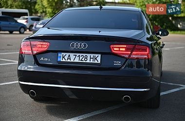 Седан Audi A8 2010 в Ровно