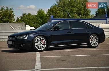 Седан Audi A8 2010 в Ровно