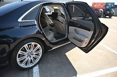 Седан Audi A8 2010 в Ровно