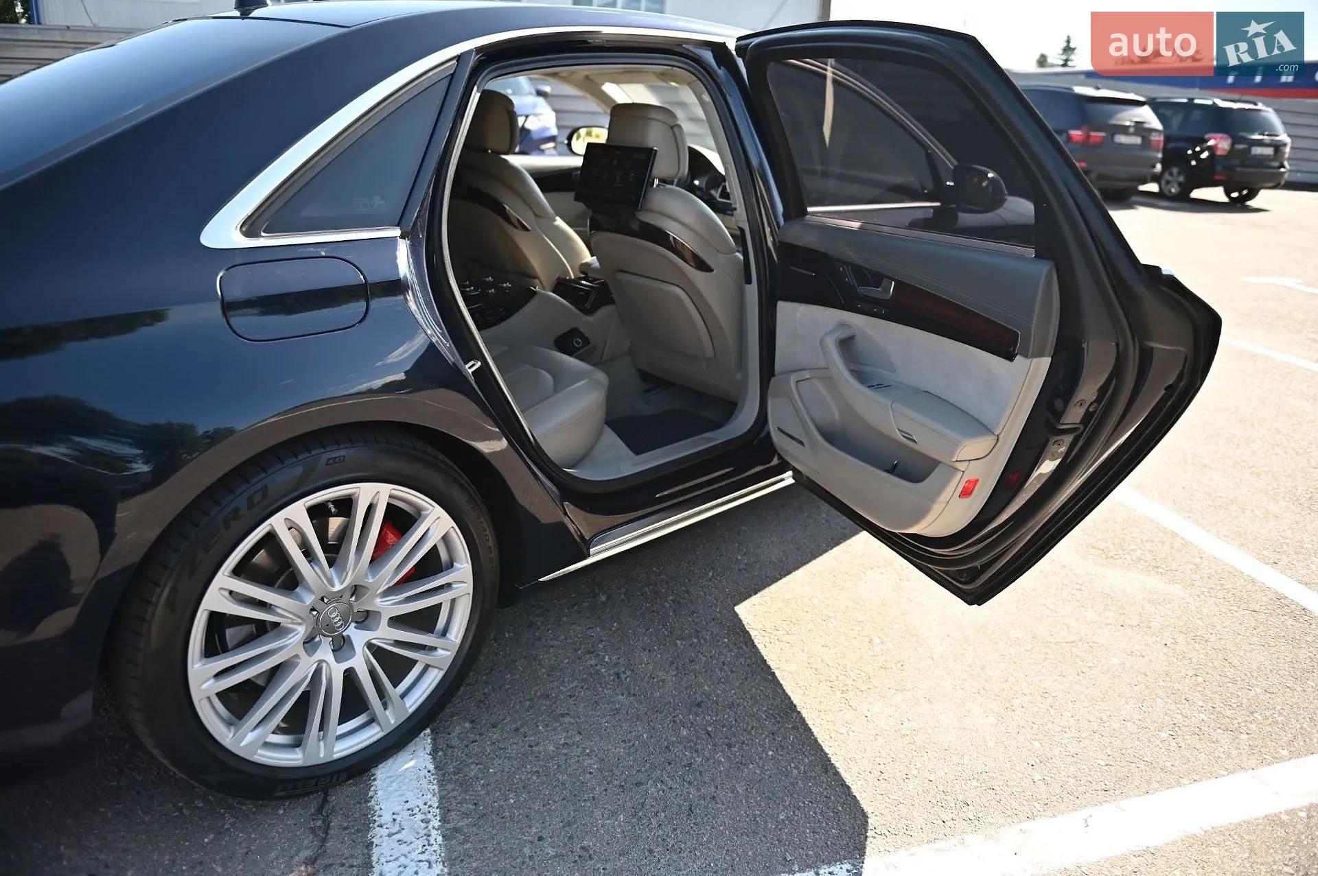 2010 Audi A8 - мініатюра 68