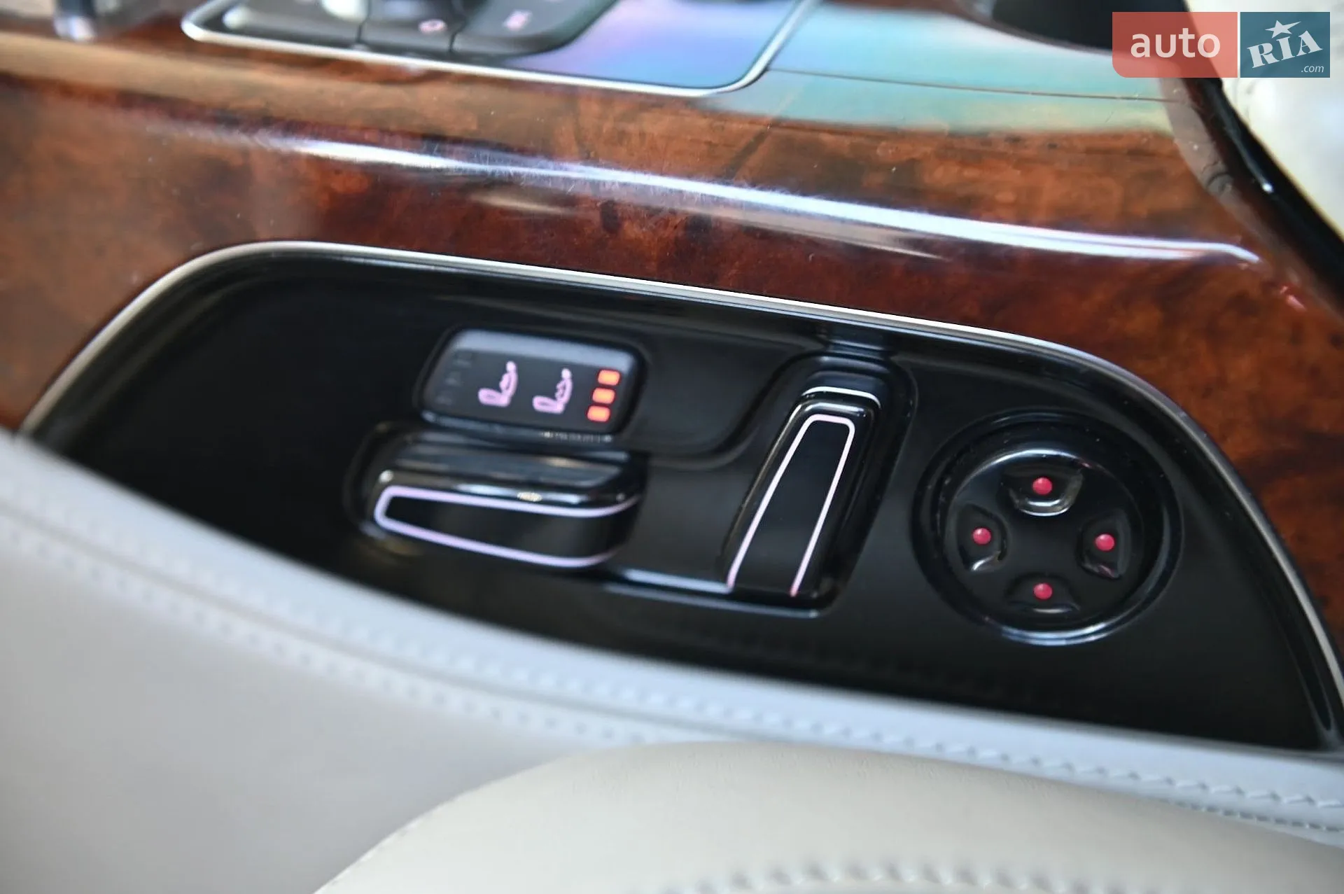 2010 Audi A8 - мініатюра 78