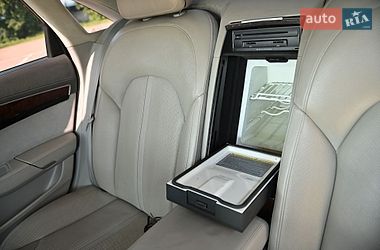 Седан Audi A8 2010 в Ровно