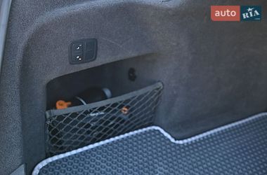 Седан Audi A8 2010 в Ровно