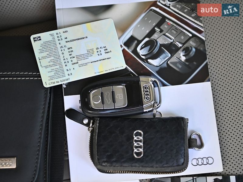 Седан Audi A8 2010 в Ровно