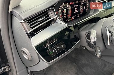 Седан Audi A8 2022 в Киеве