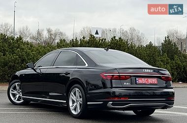 Седан Audi A8 2022 в Киеве
