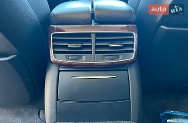 Седан Audi A8 2012 в Львові