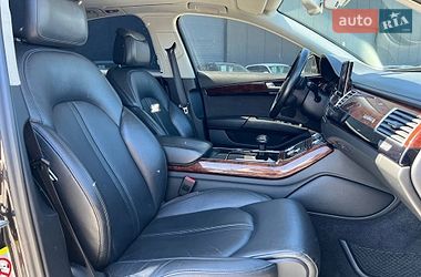 Седан Audi A8 2012 в Львові