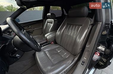 Седан Audi A8 2000 в Староконстантинове